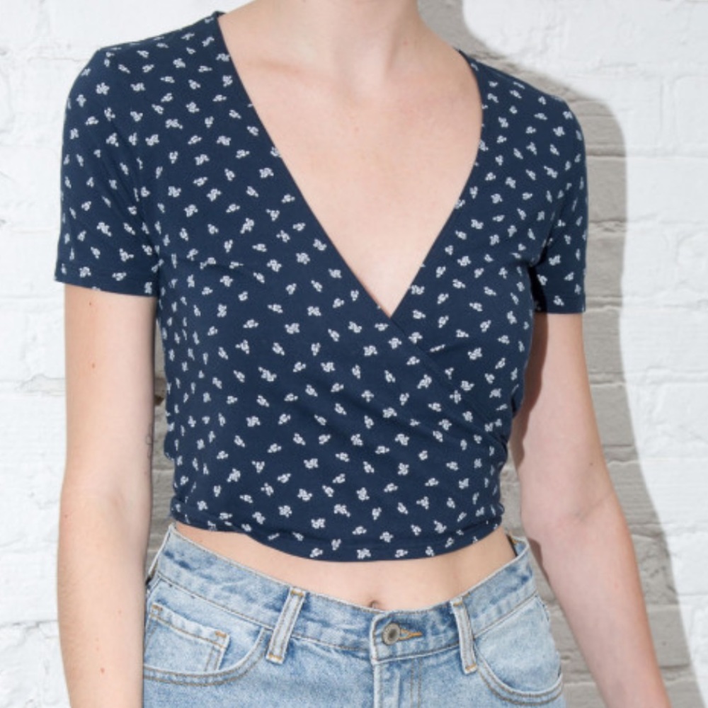 Brandy Melville wrap top